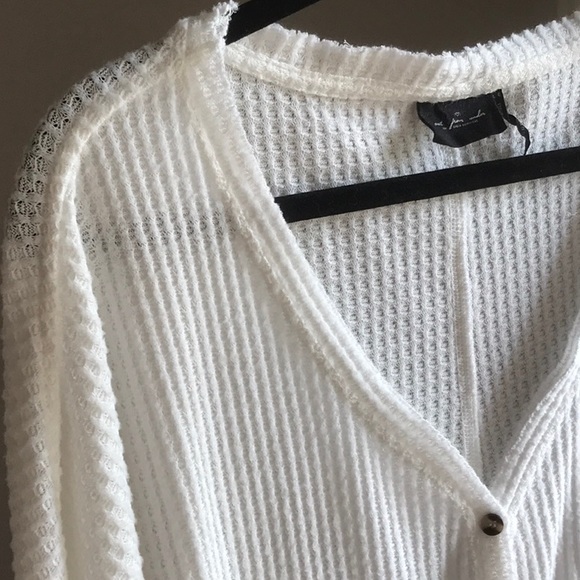 L / UO Oversize Textured Cardigan - Picture 2 of 3